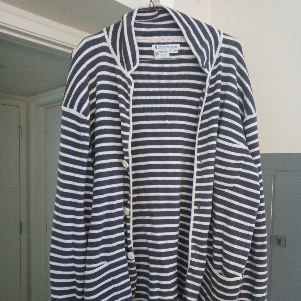 Under two Flags sweater
